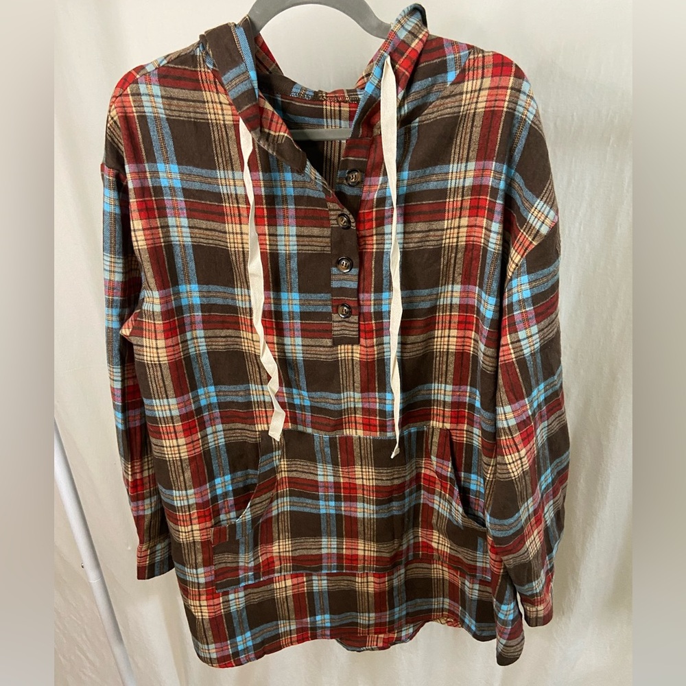 NWOT 3X Women’s Flannel Hoodie Tunic with Buttons